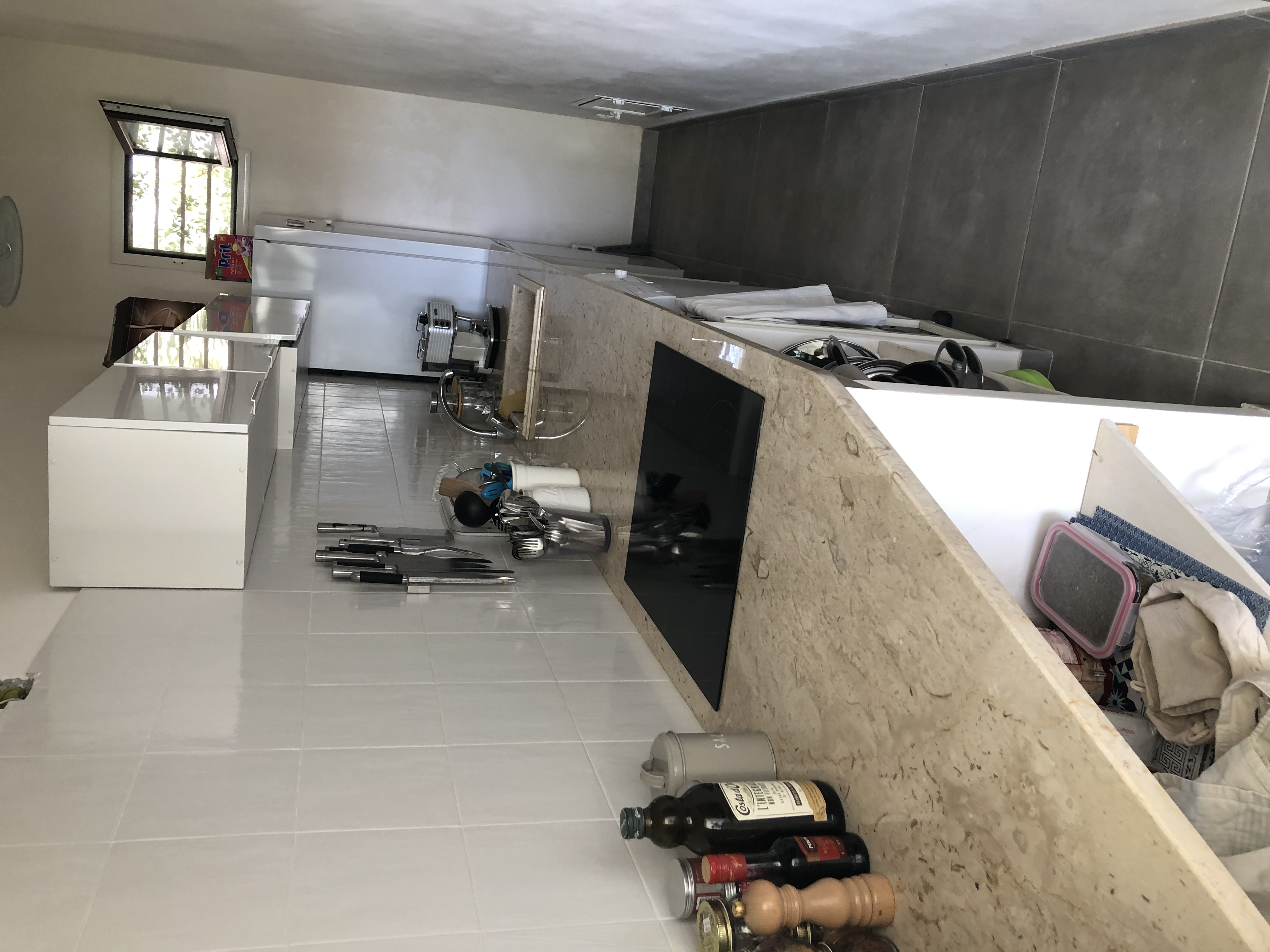 Voll ausgestattete Küche im Haus